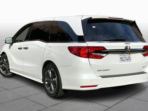 Used 2023 Honda Odyssey Elite image 11