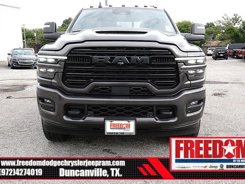 New 2026 RAM 2500 Laramie AWD/4WD image 8
