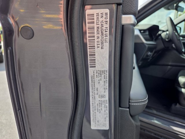 New 2026 Jeep Grand Cherokee Altitude RWD image 19