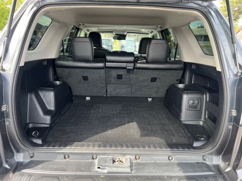 Used 2020 Toyota 4Runner TRD Off-Road Premium w/ Moonroof Package AWD/4WD image 26