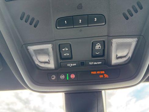 Used 2022 Cadillac XT6 Luxury image 13