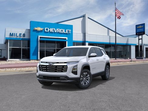 New 2026 Chevrolet Equinox LT FWD image 8