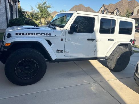 Used 2021 Jeep Wrangler Unlimited Rubicon w/ Cold Weather Group AWD/4WD image 3