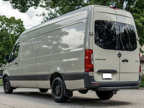 Used 2023 Mercedes-Benz Sprinter 2500 image 6