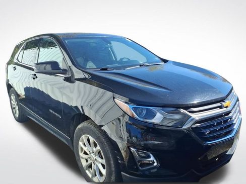 Used 2019 Chevrolet Equinox LT image 2