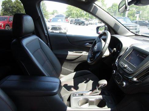 Certified 2023 Chevrolet Equinox RS w/ LPO, Floor Liner Package image 10