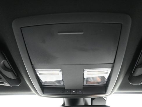 Used 2018 Dodge Challenger SXT w/ Super Sport Group (SS/T) image 23