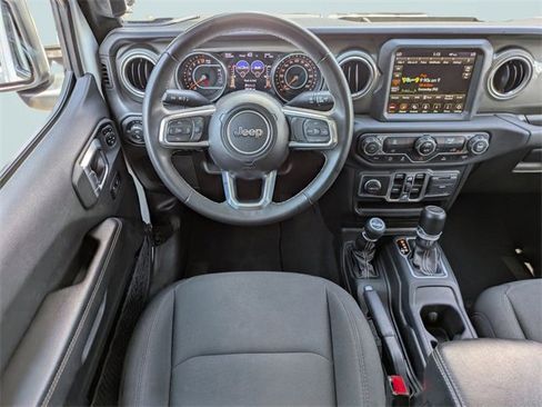 Used 2023 Jeep Gladiator Overland image 15