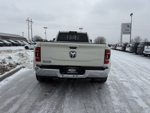 Used 2022 RAM 3500 Limited w/ Max Tow Package image 7
