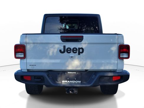 Used 2022 Jeep Gladiator Sport AWD/4WD image 7