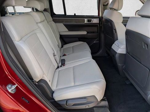 Used 2024 Hyundai Santa Fe Limited image 23