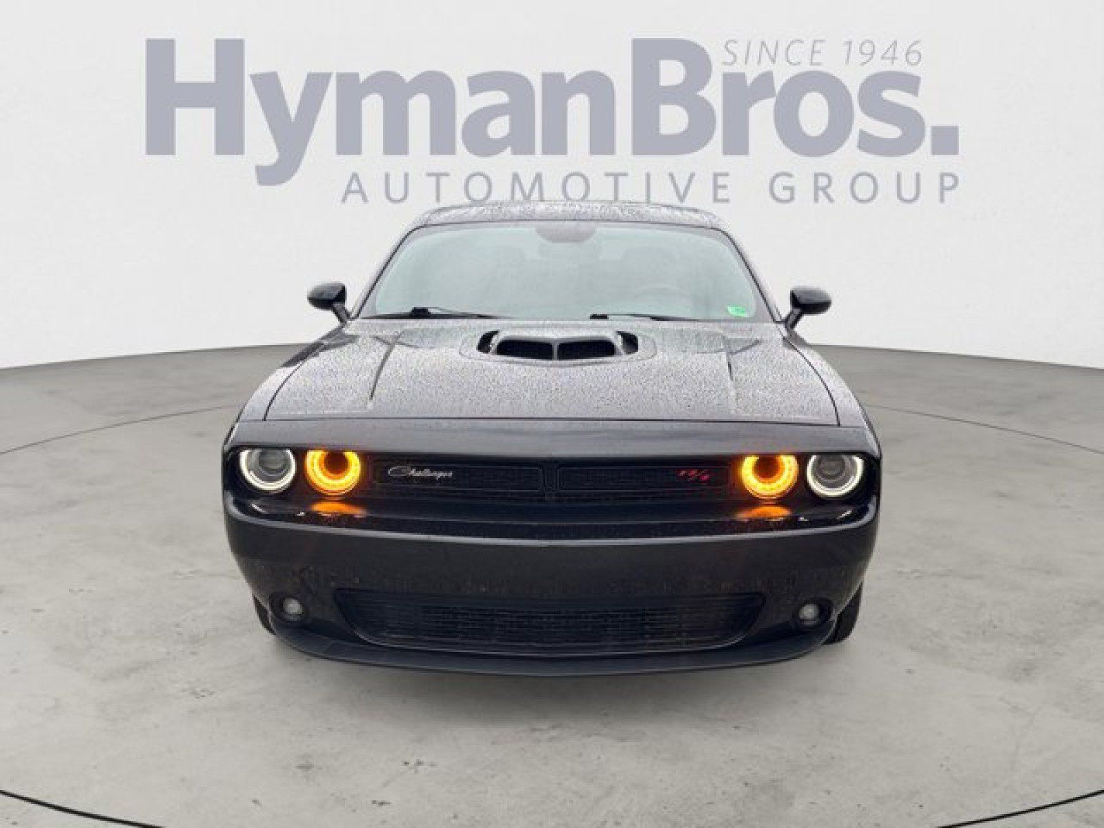 Used 2016 Dodge Challenger R/T RWD image 8