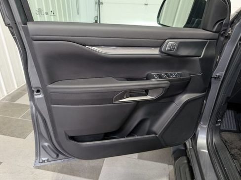 Used 2025 Ford Ranger Lariat w/ FX4 Off-Road Package AWD/4WD image 13