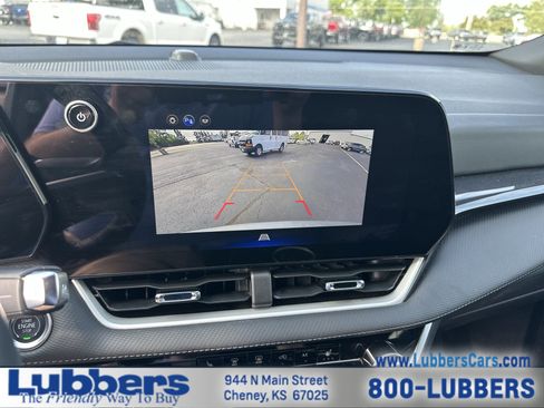 Used 2025 Chevrolet Equinox LT image 16