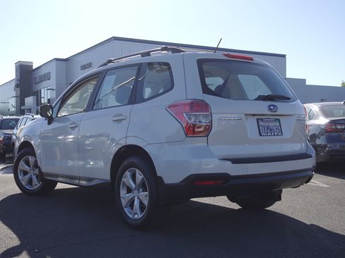 Used 2015 Subaru Forester 2.5i w/ Alloy Wheel Package AWD/4WD image 7