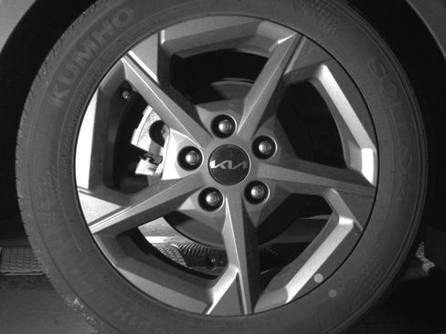 Used 2025 Kia K4 LXS FWD image 15