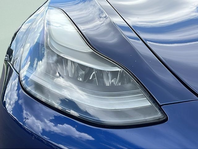 Used 2023 Tesla Model 3 Standard Range RWD image 9