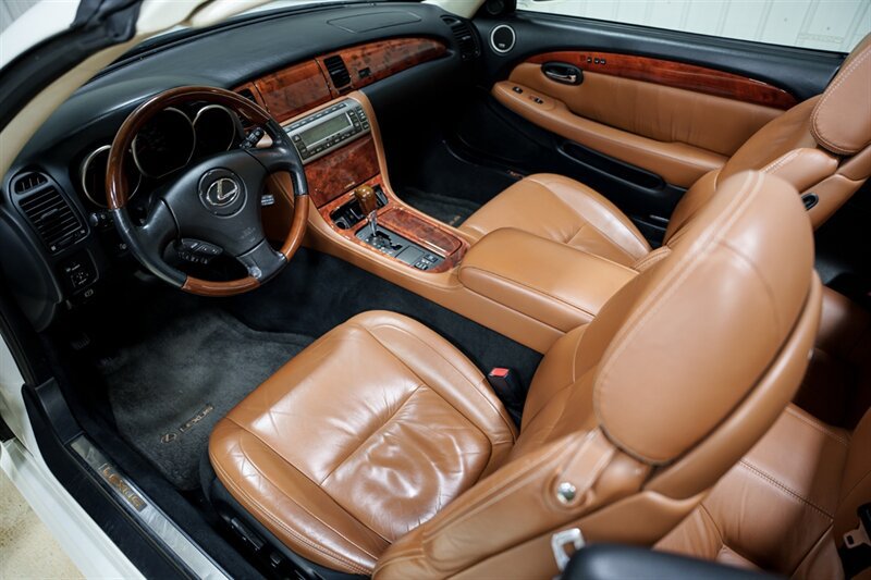 Used 2005 Lexus SC 430 Convertible RWD image 15