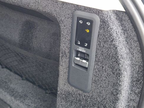 Certified 2025 Land Rover Range Rover SE AWD/4WD image 30