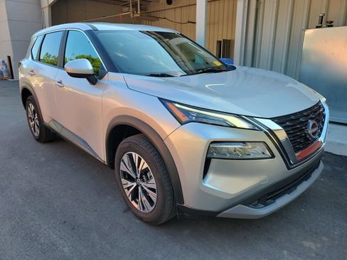 Used 2023 Nissan Rogue SV FWD image 1