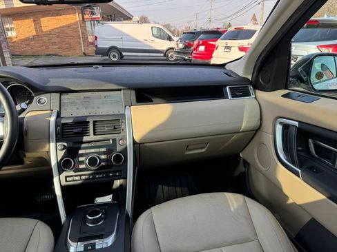 Used 2018 Land Rover Discovery Sport HSE AWD/4WD image 52