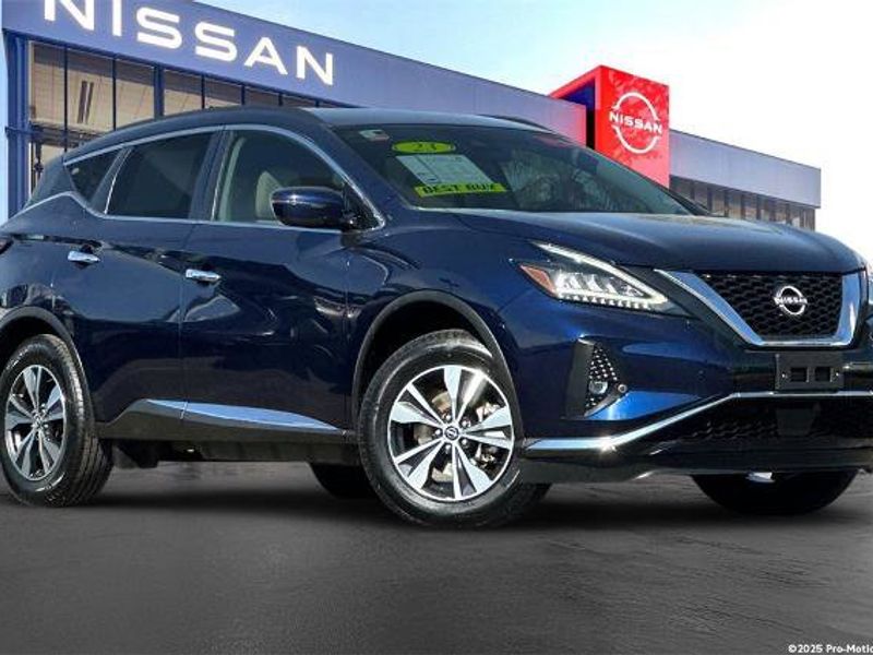 Certified 2023 Nissan Murano SV image 1