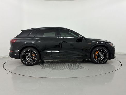 Used 2022 Audi e-tron Chronos AWD/4WD image 8