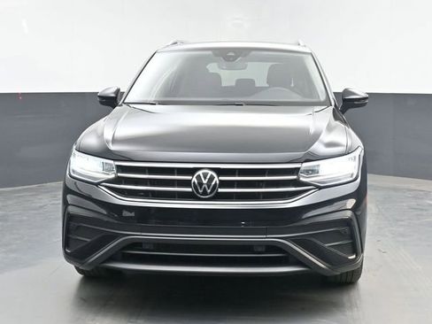 Used 2022 Volkswagen Tiguan SE AWD/4WD image 3