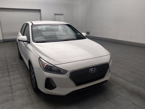 Used 2019 Hyundai Elantra GT FWD image 13