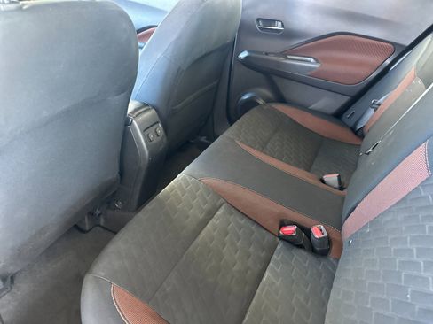 Used 2023 Nissan Kicks SR image 9