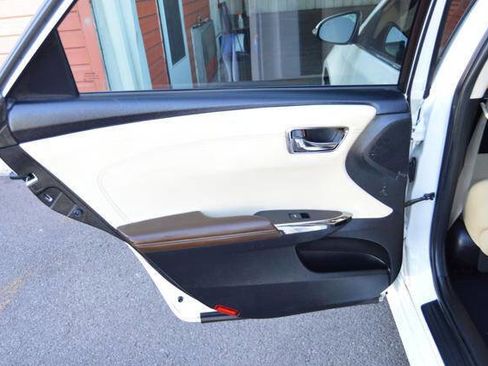 Used 2014 Toyota Avalon XLE Touring image 48
