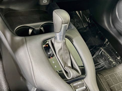 Used 2023 Honda HR-V LX image 16