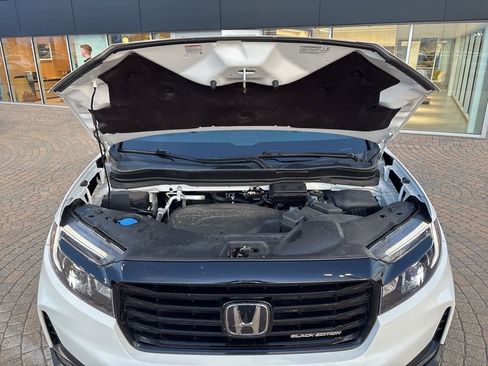 Used 2024 Honda Passport Black Edition image 29