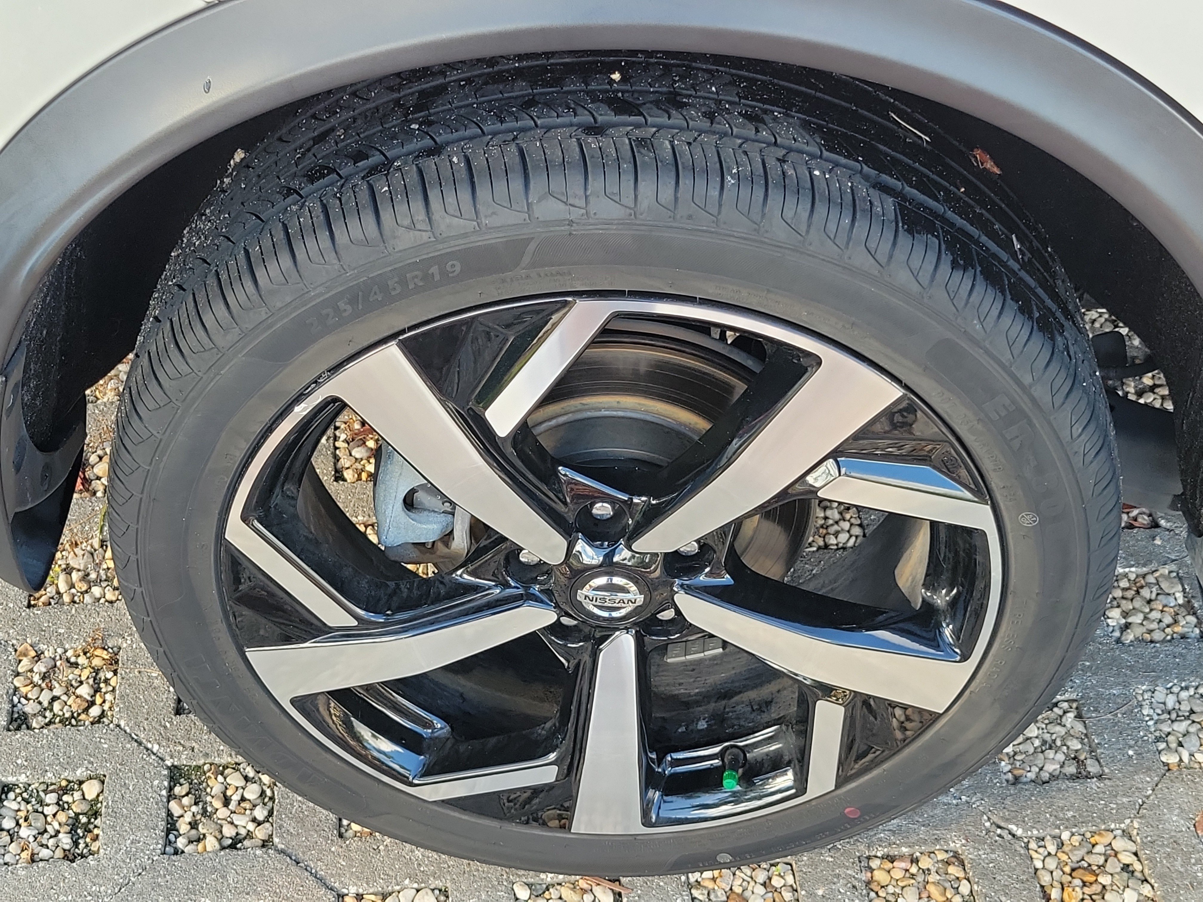 Used 2021 Nissan Rogue Sport SL w/ Premium Package FWD image 5