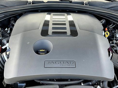 New 2026 Jaguar F-PACE R-Dynamic S image 13