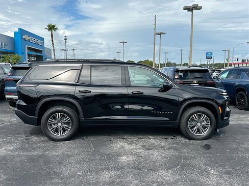 New 2026 Chevrolet Traverse LT image 3