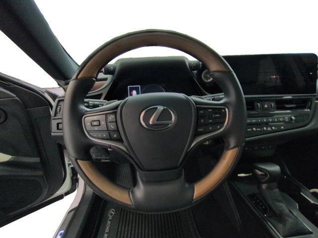 Used 2025 Lexus ES 350 Ultra Luxury w/ Accessory Package (Z2) FWD image 18