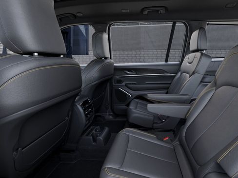 New 2026 Jeep Grand Cherokee L Limited AWD/4WD image 23