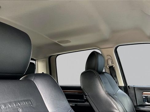 Used 2015 RAM 1500 Laramie w/ Convenience Group AWD/4WD image 29