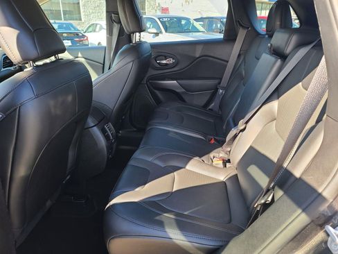 Used 2022 Jeep Cherokee Limited AWD/4WD image 14