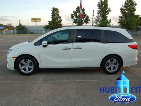 Used 2019 Honda Odyssey EX image 2