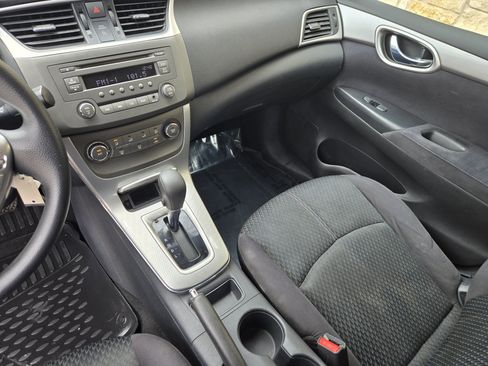 Used 2013 Nissan Sentra SR FWD image 13