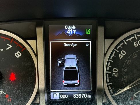 Certified 2021 Toyota Tacoma SR5 image 33