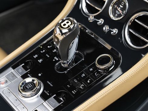 Used 2020 Bentley Continental GT image 33