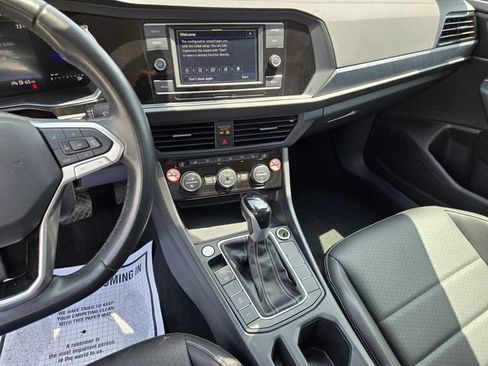 Used 2024 Volkswagen Jetta SE FWD image 24