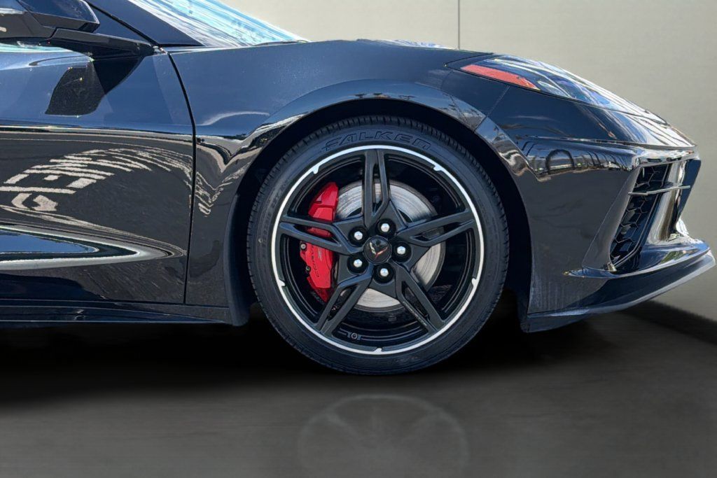 Used 2024 Chevrolet Corvette Stingray Preferred Cpe w/ Z51 Performance Package RWD image 30