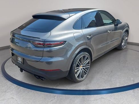 Used 2023 Porsche Cayenne Coupe AWD/4WD image 6