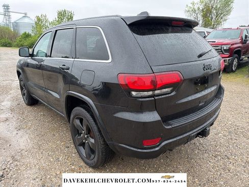 Used 2015 Jeep Grand Cherokee Altitude AWD/4WD image 4