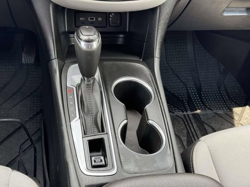 Used 2020 Chevrolet Equinox LS w/ LS Convenience Package FWD image 6