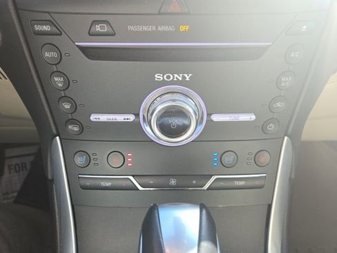 Used 2018 Ford Edge Titanium w/ Equipment Group 302A FWD image 6